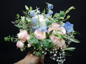 Close up van een bruidsboeket in pastel kleuren, Pastel-Love